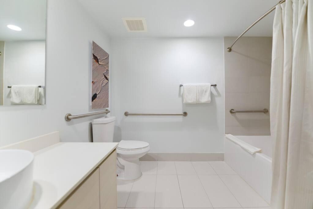 Awesome 2Br Condo Beachwalk Resort Hallandale Beach Eksteriør bilde
