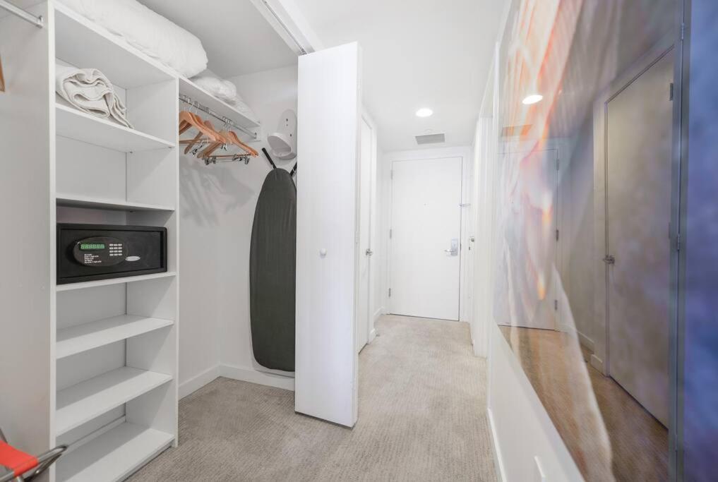 Awesome 2Br Condo Beachwalk Resort Hallandale Beach Eksteriør bilde